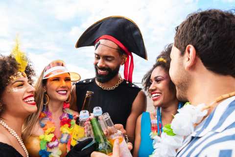 A explosão do consumo de bebidas no Carnaval e o impacto direto no delivery